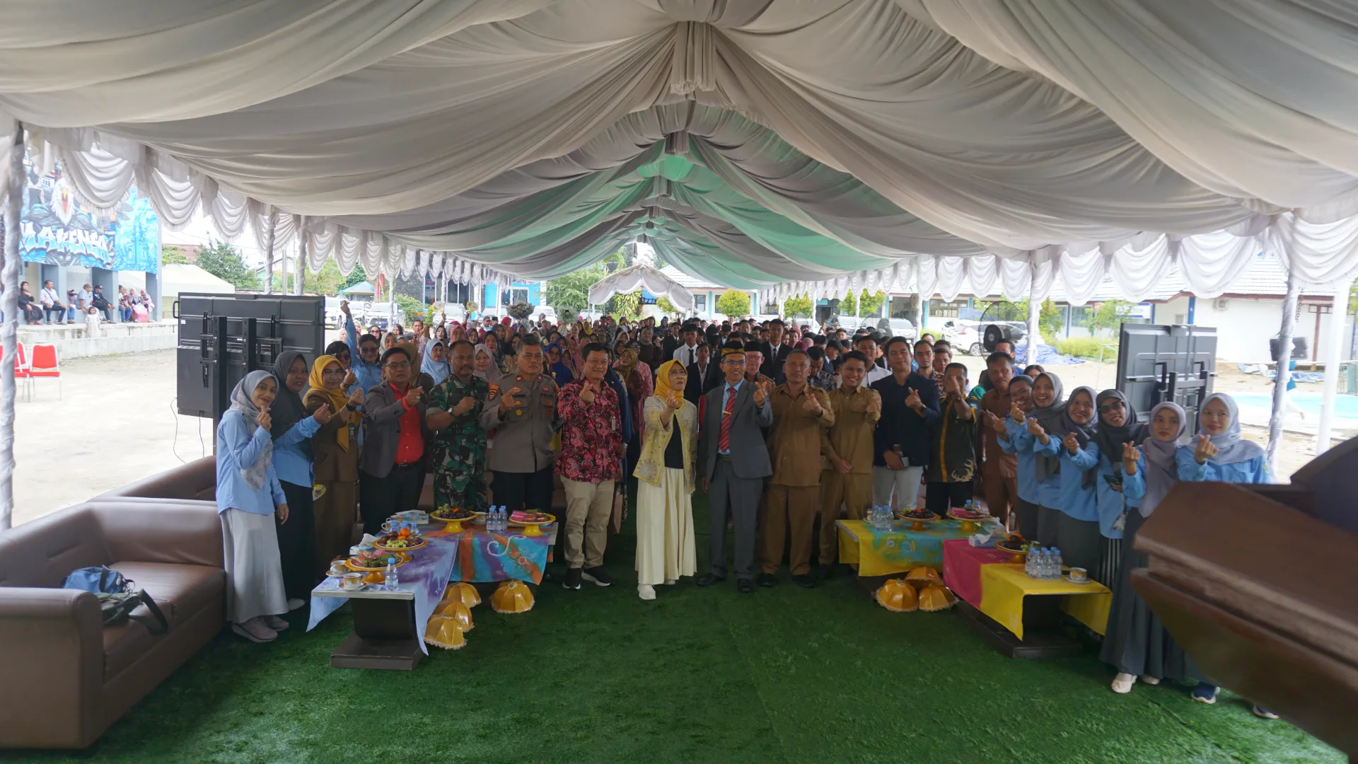 “Perpisahan Penuh Haru SMKN 1 Penajam Paser Utara, Dihadiri Hetifah Sjaifudian dan Tokoh Penting Daerah”