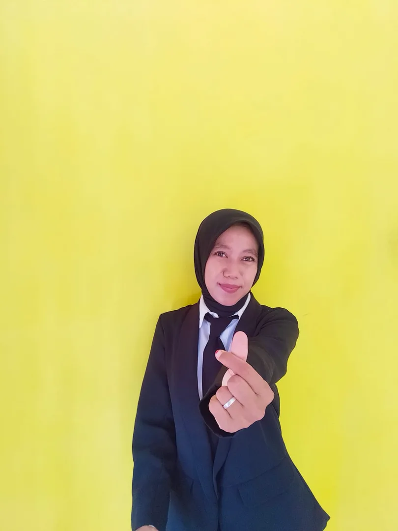 Luti Handayani, S.Pd