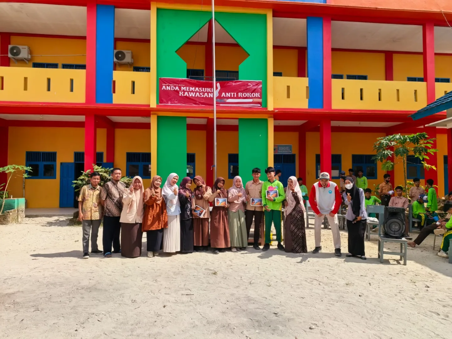 Kejutan Manis di Awal Tahun Ajaran: SMK MUTU PPU Bagikan Hadiah untuk Seluruh Siswa Baru, Termasuk 4 Unit Tablet Digital!