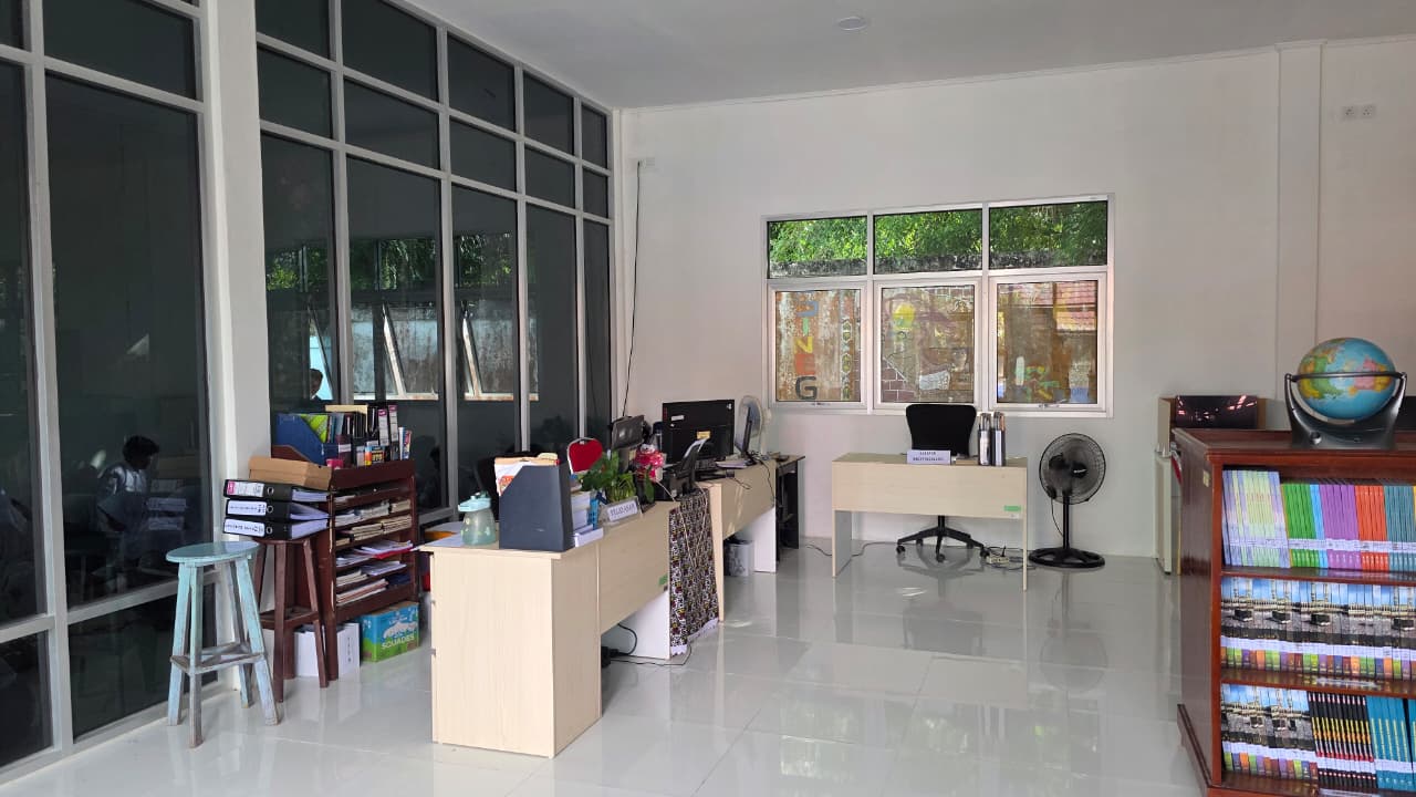 Meja Pelayanan